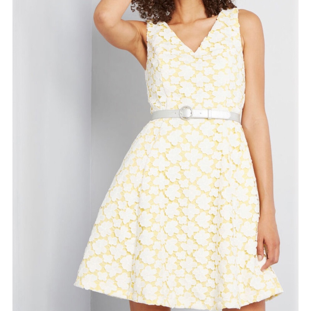 Bliss in Attendance Lace Dress- ModCloth Large